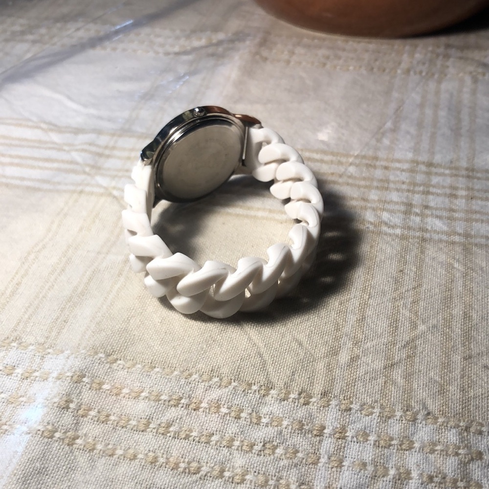 Watch - Picture 3 of 3